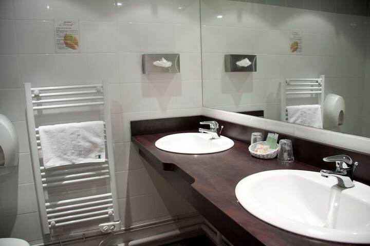 Room 14 of 39
