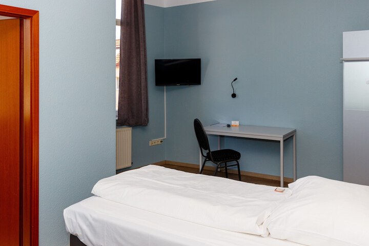 Room 16 of 54