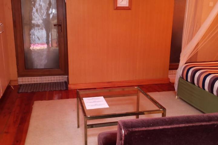 Room 12 of 36