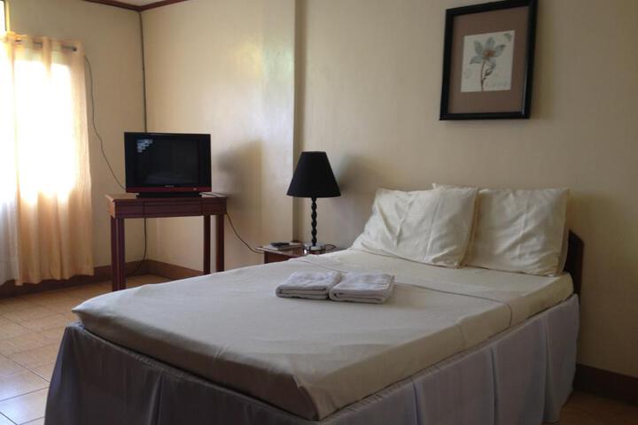 Room 5 of 7
