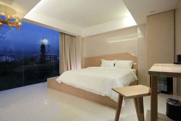 Room 20 of 74