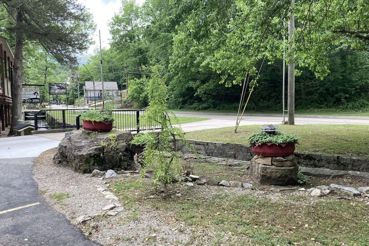 Hotel Exterior 107 of 112