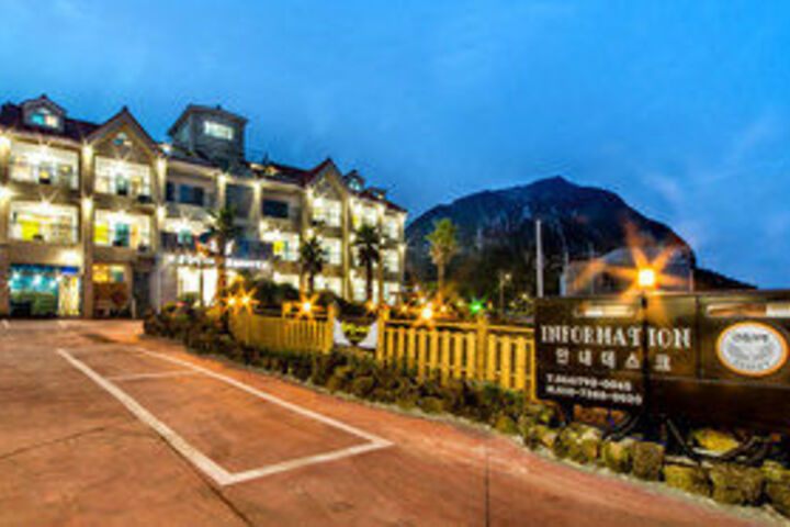 Hotel 44 of 139