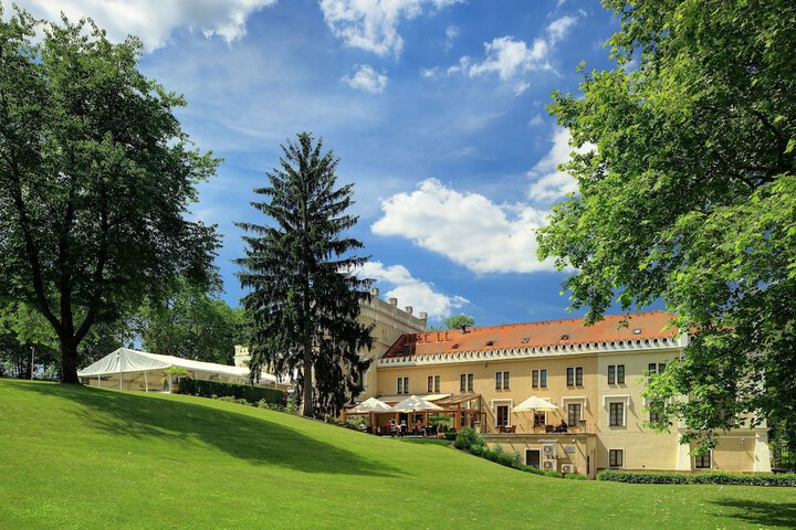 Hotel Exterior 108 of 146