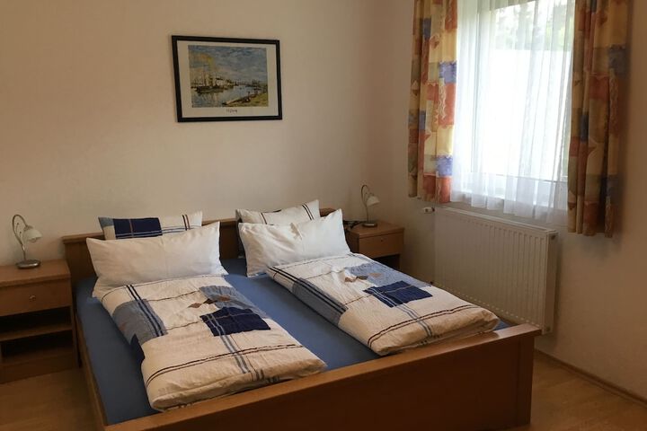 Room 12 of 29