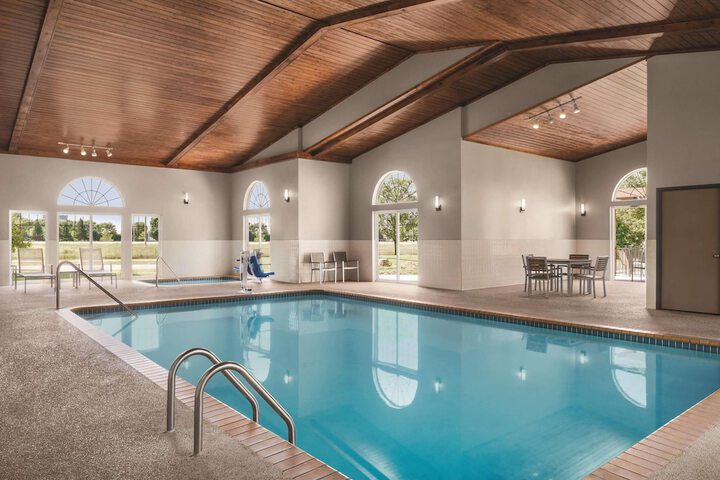 Pool Hotel