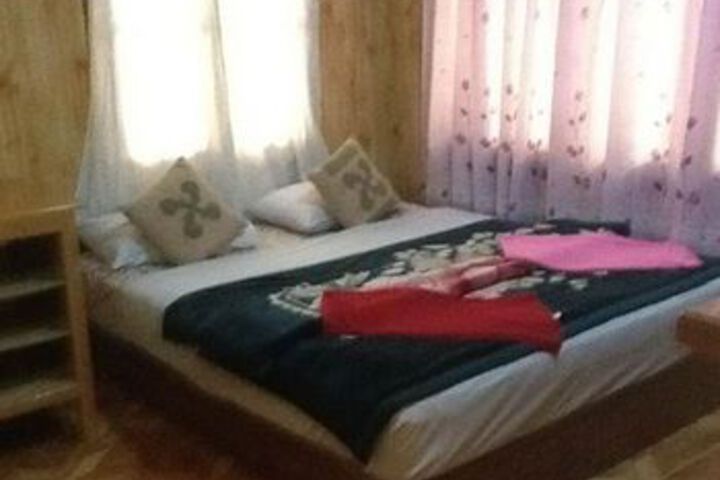 Room 16 of 32