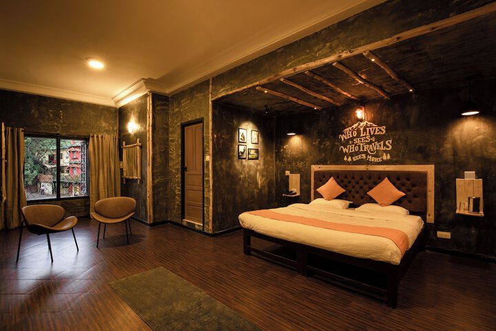 Room 28 of 71