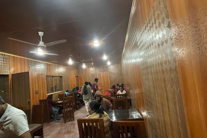 Dining 17 of 17