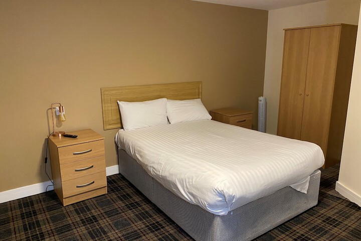Room 30 of 80