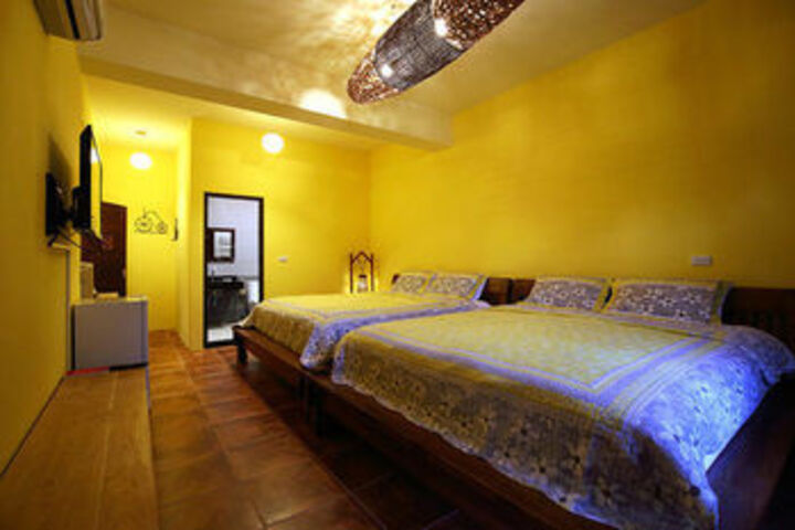 Room 28 of 53