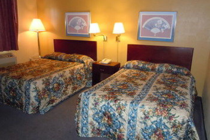 Room 4 of 24