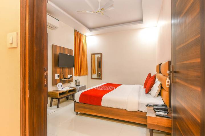 Room 9 of 29
