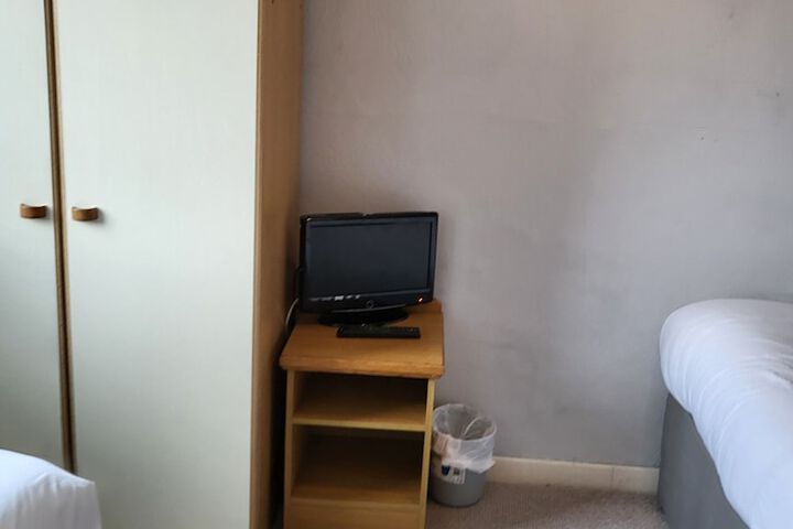 Room 73 of 109