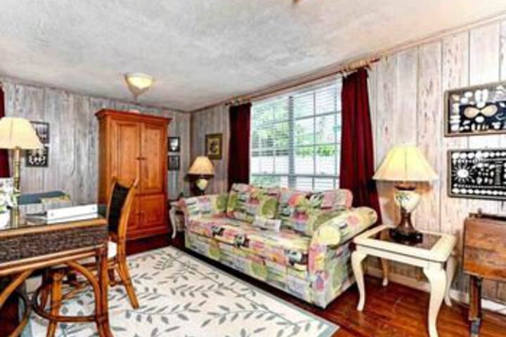 Room 20 of 49