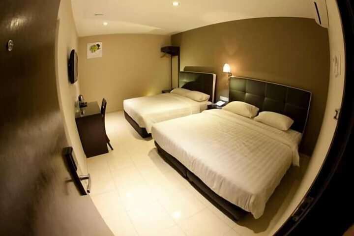 Room 9 of 44