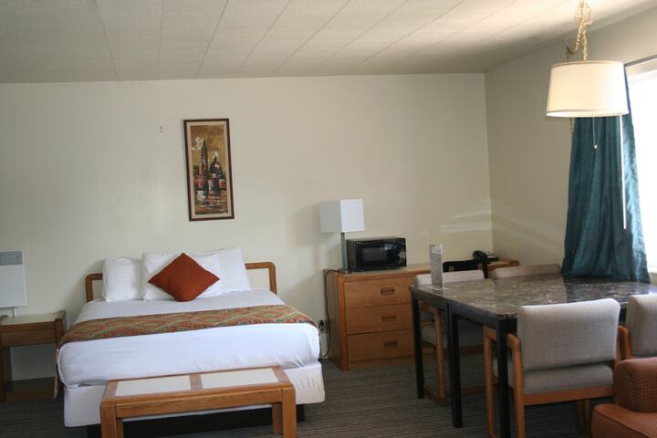 Room 15 of 33