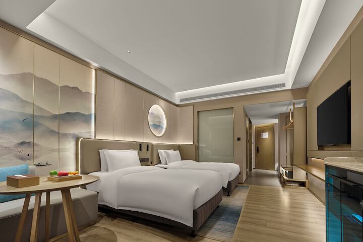 Room 25 of 81