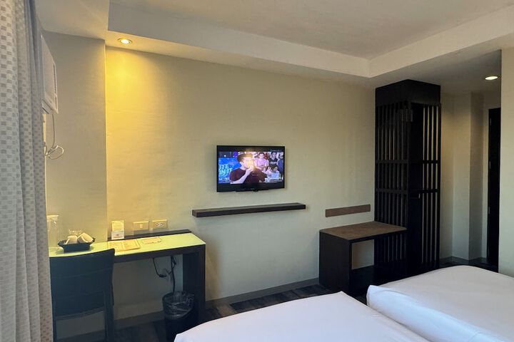 Room 29 of 65