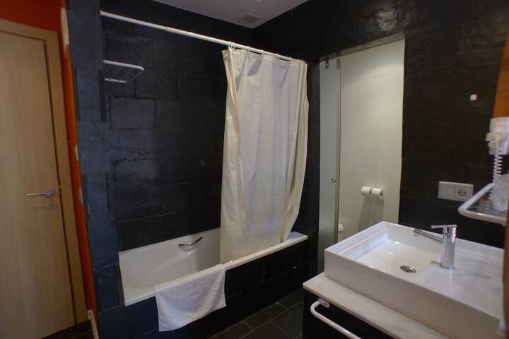 Room 17 of 20