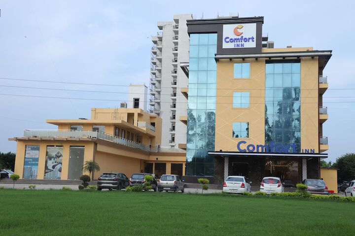 Hotel 2 of 93