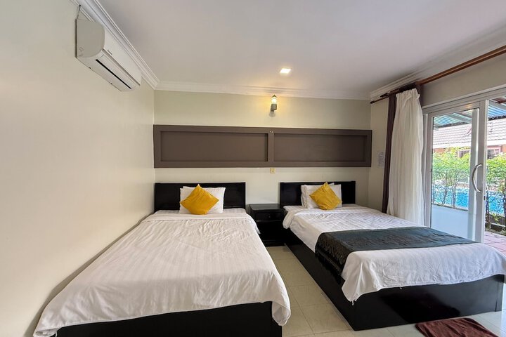 Room 4 of 62