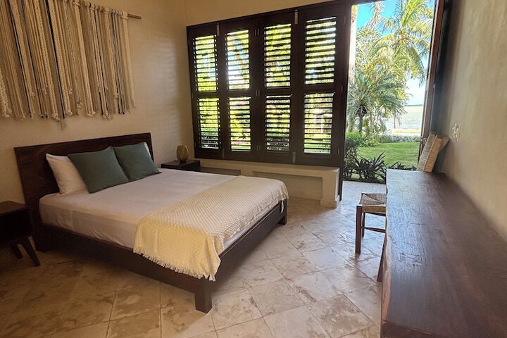 Room 8 of 65