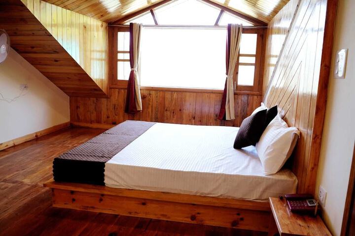 Room 7 of 28