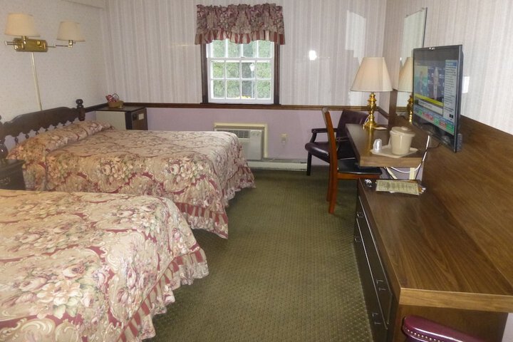 Room 8 of 24