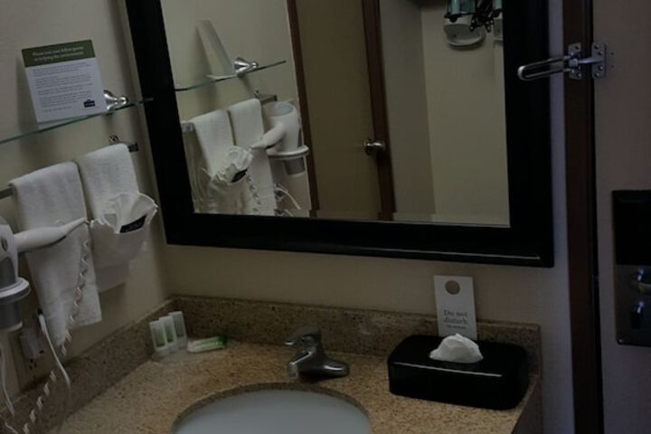 Bathroom sink