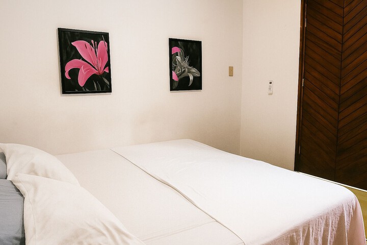 Room 15 of 36