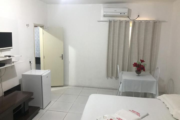 Room 13 of 18