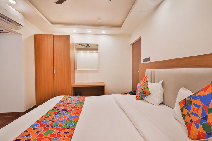 Room 18 of 35