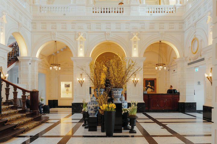 Guest Lobby