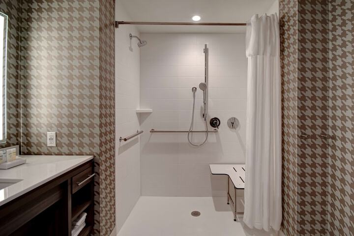 Bathroom shower