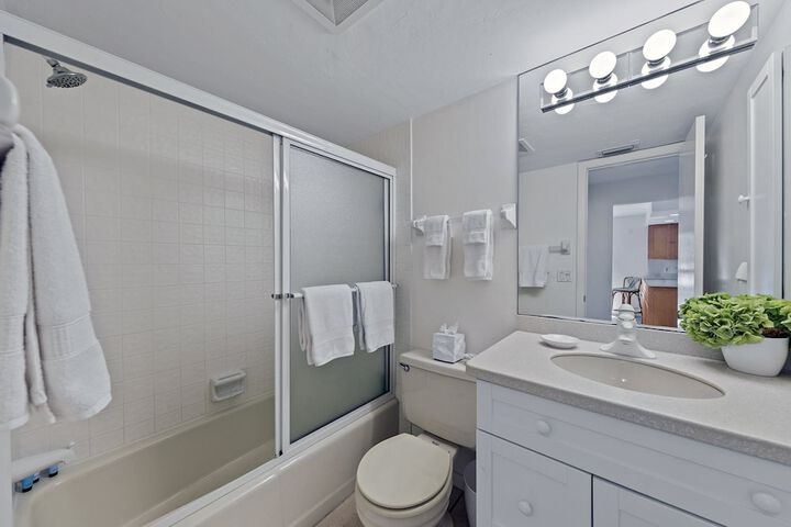 Room 15 of 19