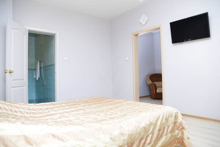Room 9 of 44