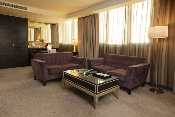 Room 26 of 126