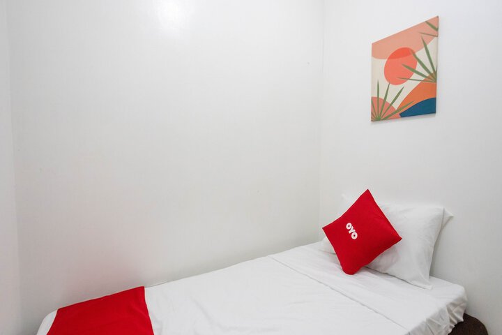 Room 10 of 38