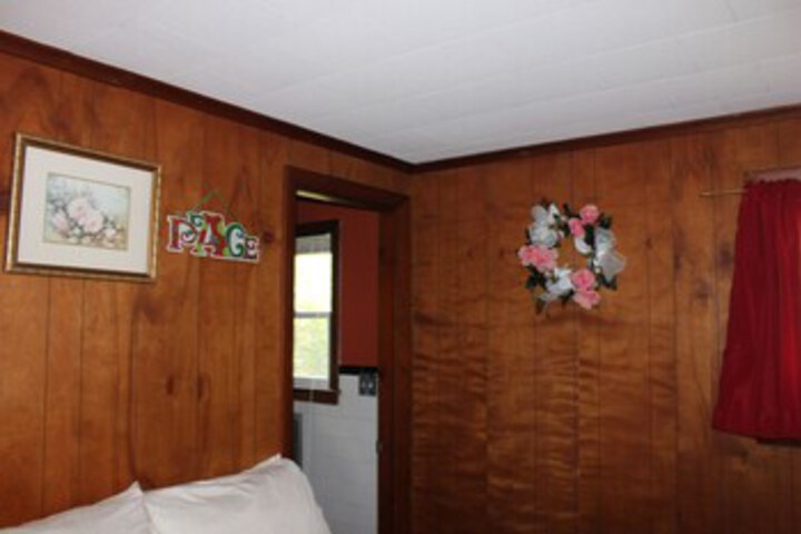 Room 7 of 140