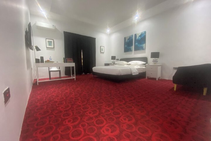 Room 41 of 68