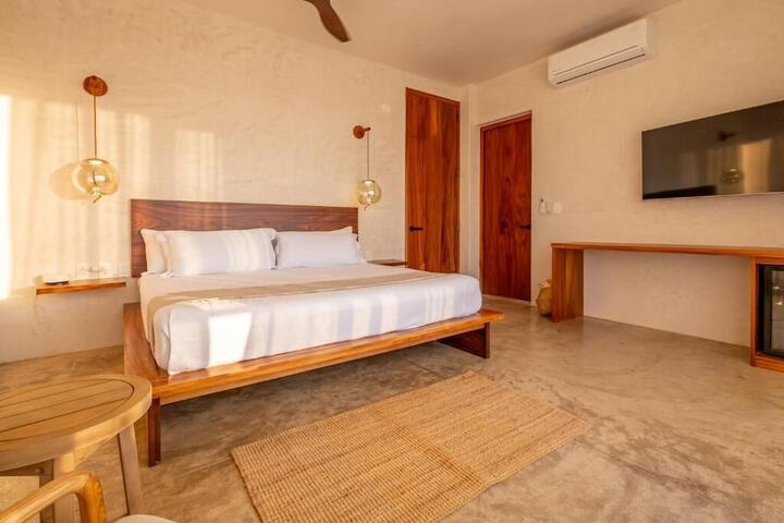 Room 10 of 70