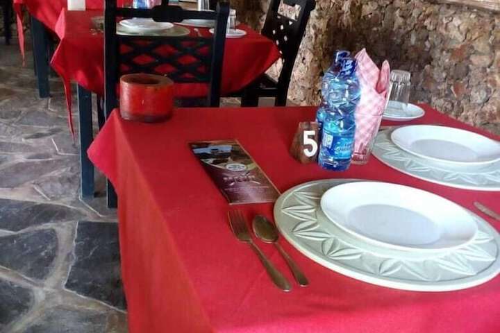 Dining 3 of 11