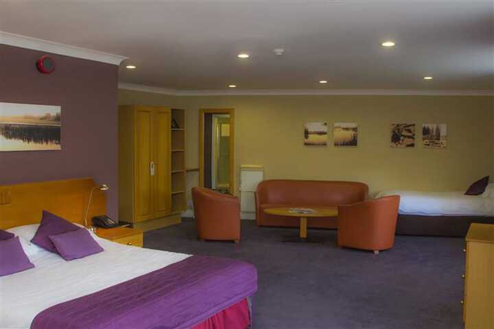 Room 5 of 82