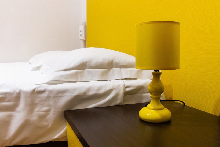 Room 16 of 80