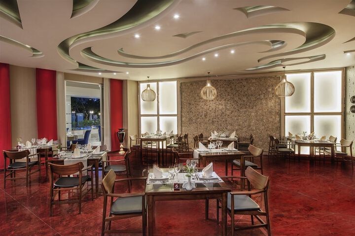 Dining 78 of 138