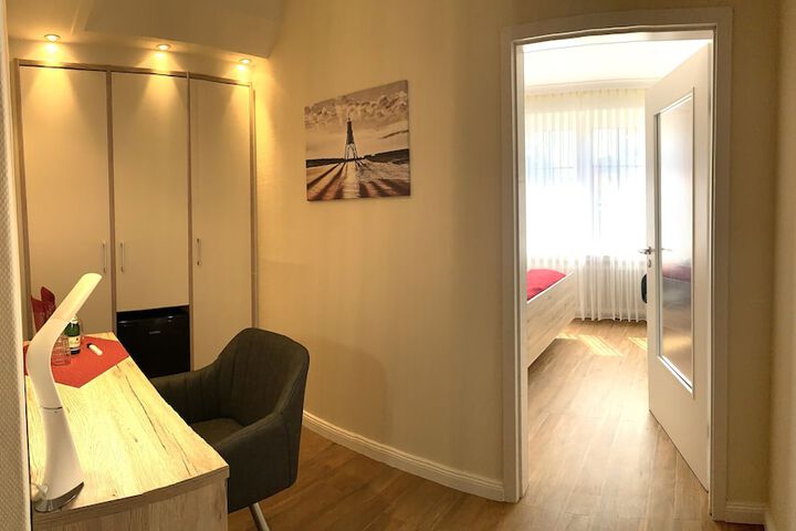 Room 25 of 49