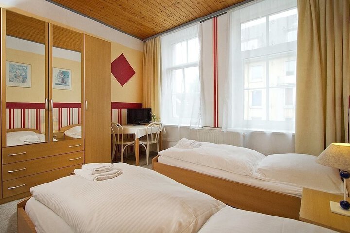 Room 13 of 29