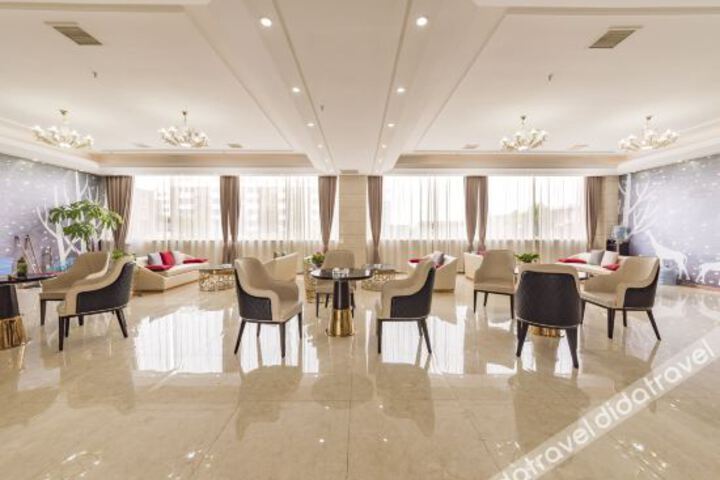 Hotel Interior 10 of 15