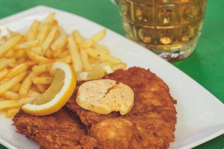 Dining 37 of 66